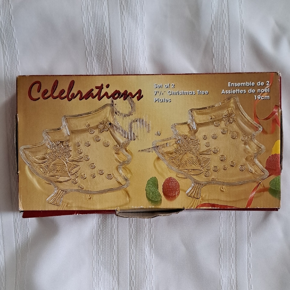 Christmas Tree Plates Set Vintage
